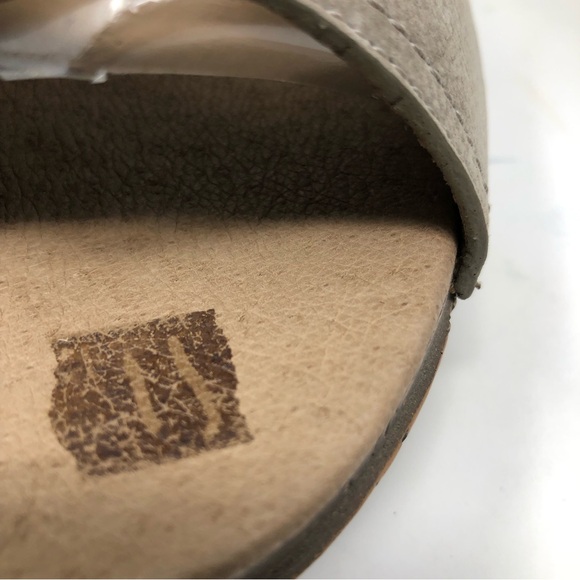 Dansko Ramona Sandals Taupe Nubuck Leather Size 42 - Picture 4 of 11